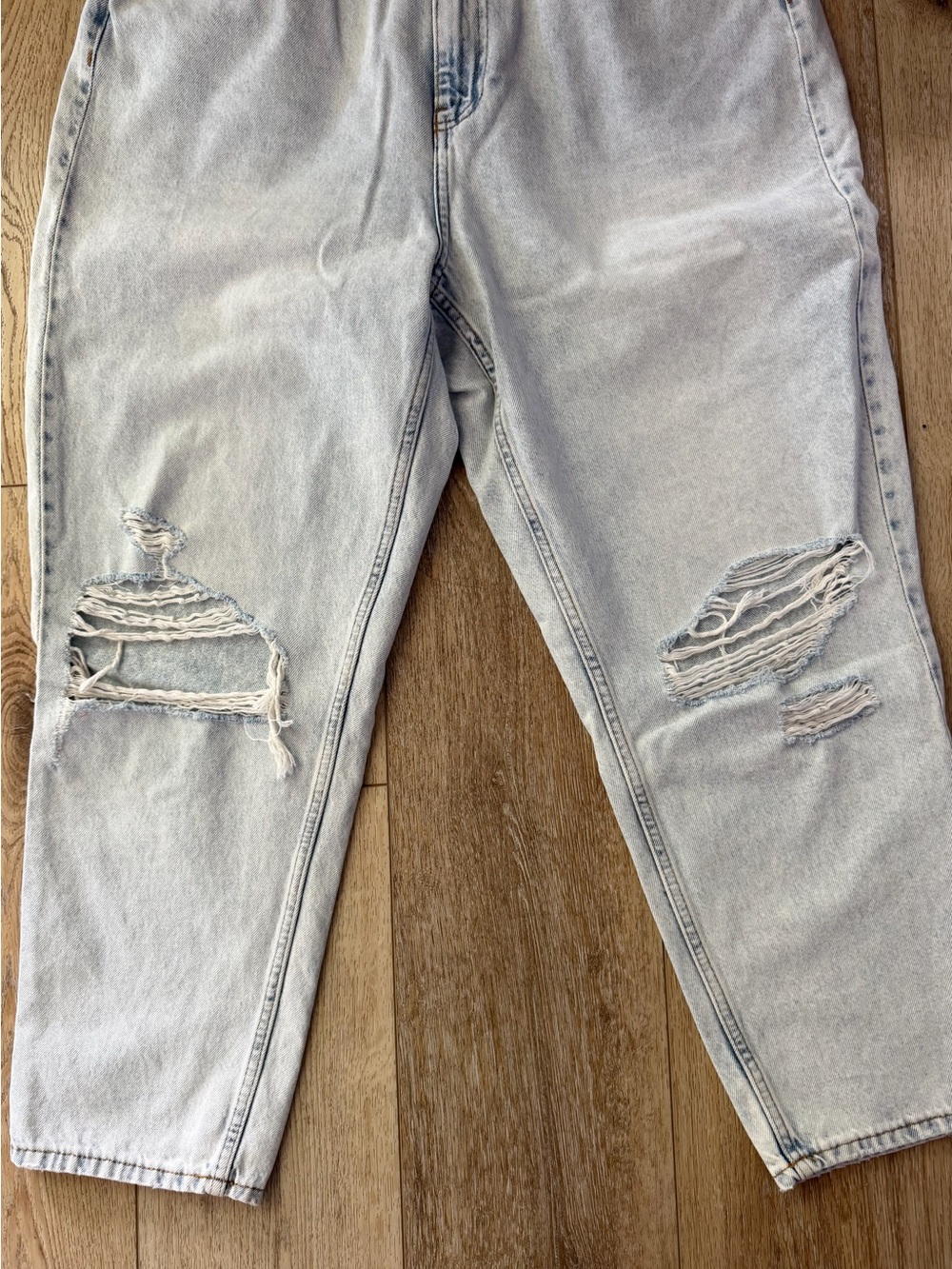 Light Wash Distressed ripped knee mom High-Rise Jeans